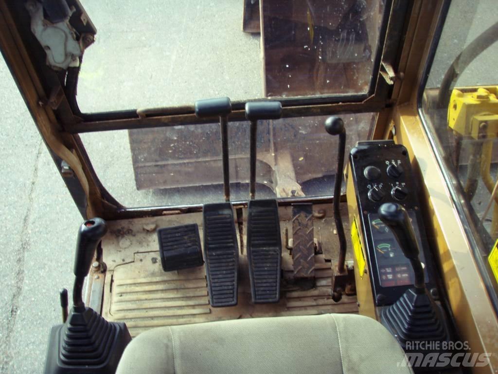 CAT E 70 B Midikoparki  7t - 12t