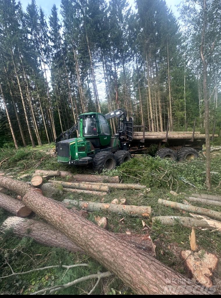 John Deere 1110 E Forwardery
