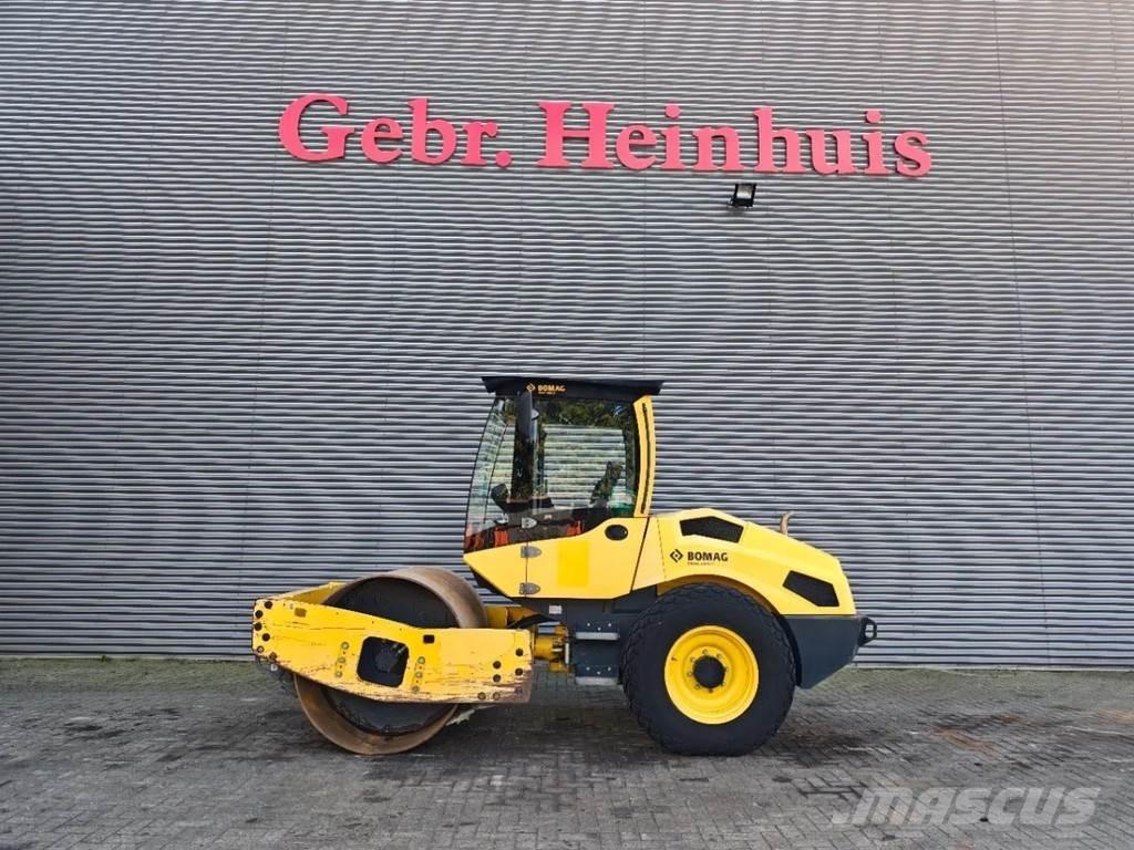 Bomag BW 177 D-5 Walce ogumione