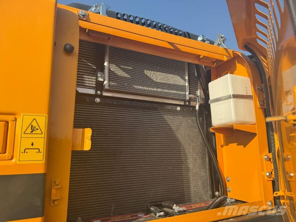 Hyundai HX 220 Koparki gąsienicowe