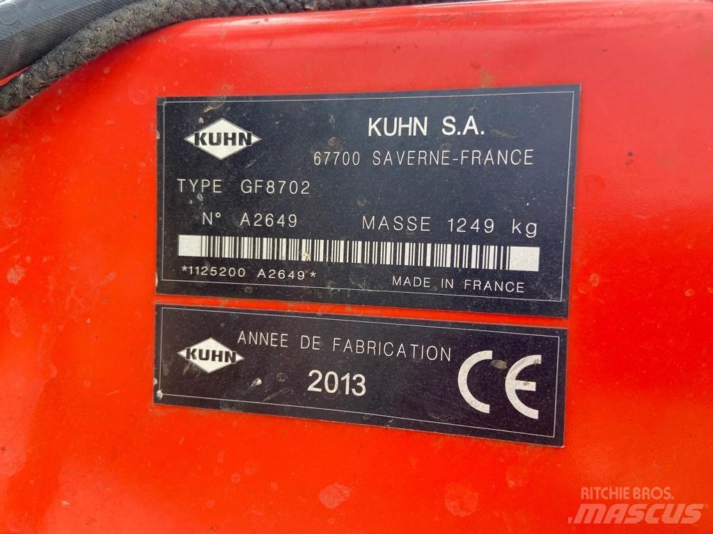 Kuhn GF8702 Zgrabiarki i przetrząsacze