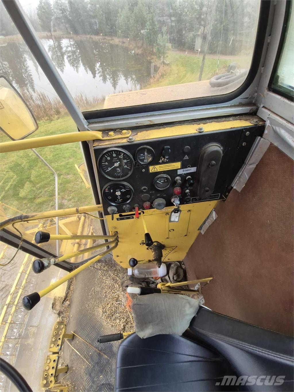 New Holland 8030 Kombajny zbożowe