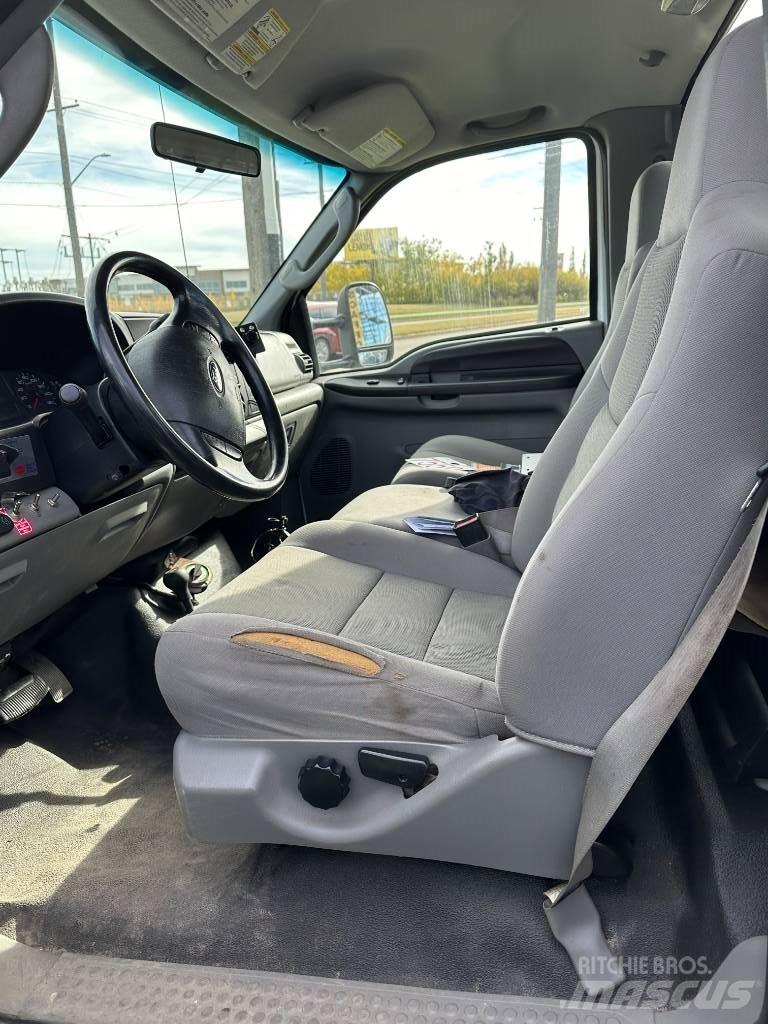 Ford F 550 XLT Ciężarówki typu Platforma / Skrzynia