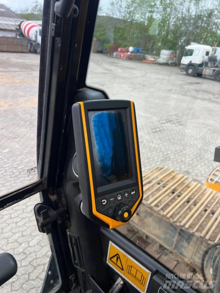 JCB JS 330 LC Koparki gąsienicowe