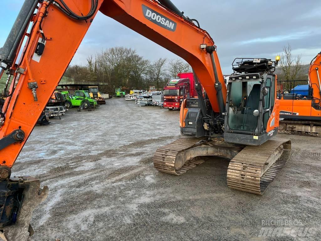 Doosan DX 235 Koparki gąsienicowe
