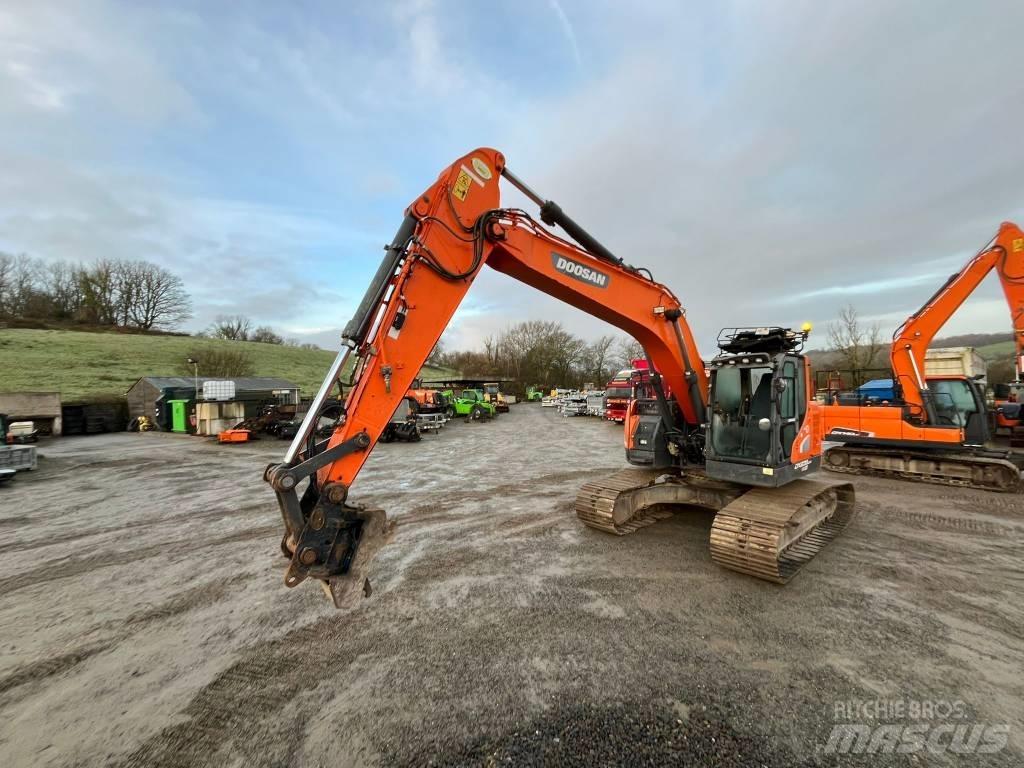 Doosan DX 235 Koparki gąsienicowe