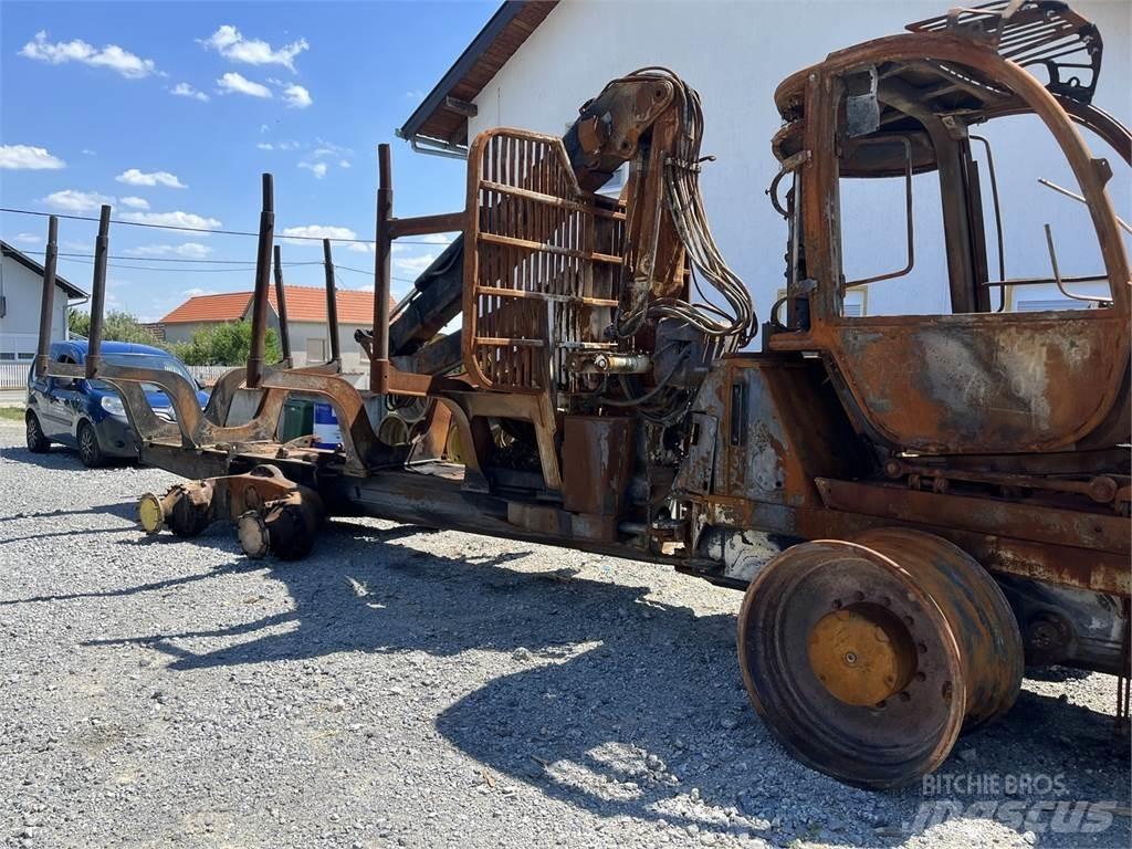 John Deere 1110E Forwardery