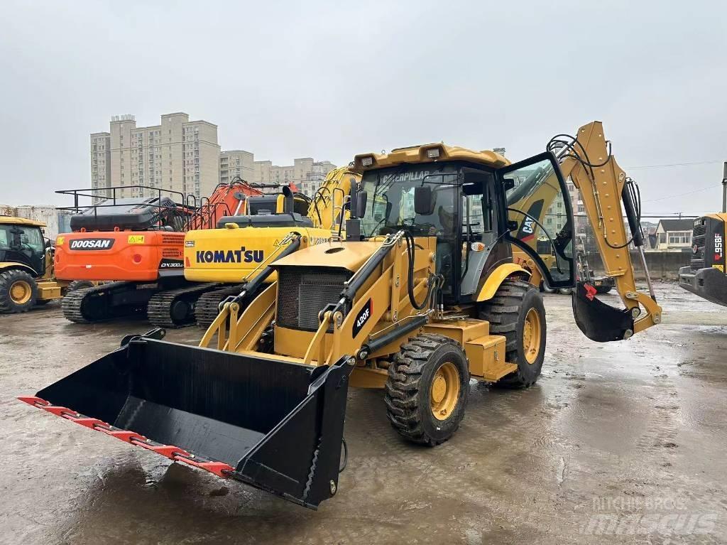 CAT 420 F Koparko-ładowarki