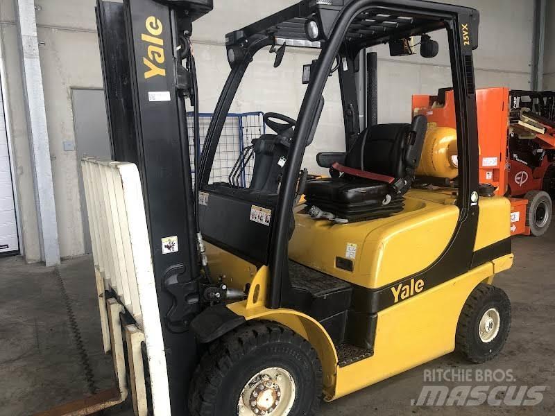 Yale GLP25VX Wózki LPG