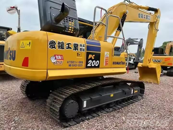 Komatsu PC 200 Koparki gąsienicowe