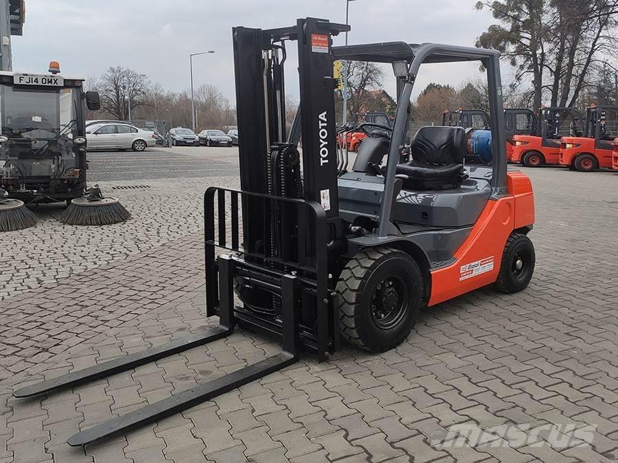 Toyota 02-8FGF20 Wózki LPG