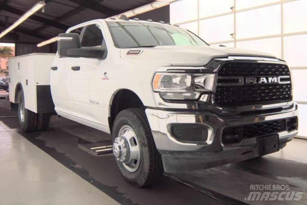 RAM 3500 SLT Pick-upy / Pojazdy z otwieranymi burtami