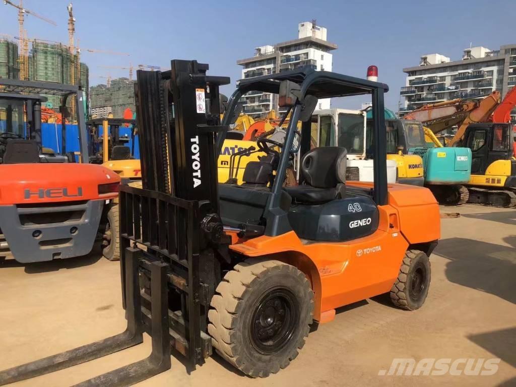 Toyota FD30 Wózki Diesla