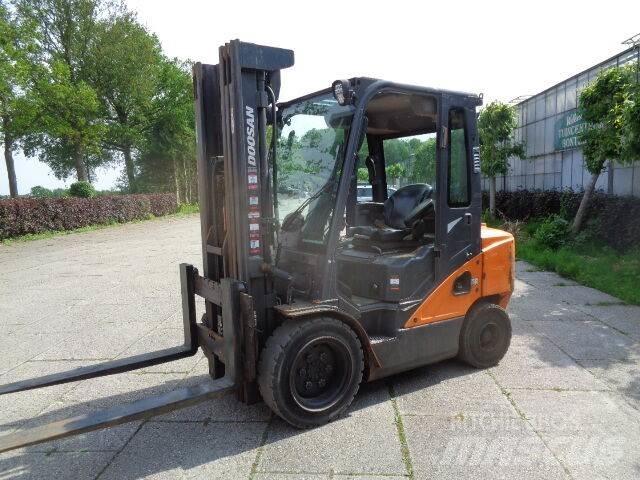 Doosan D35C-7 Wózki Diesla