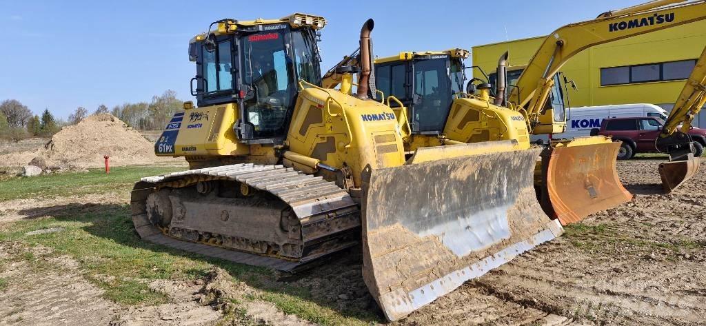 Komatsu D61PX - 24 Spycharki gąsienicowe