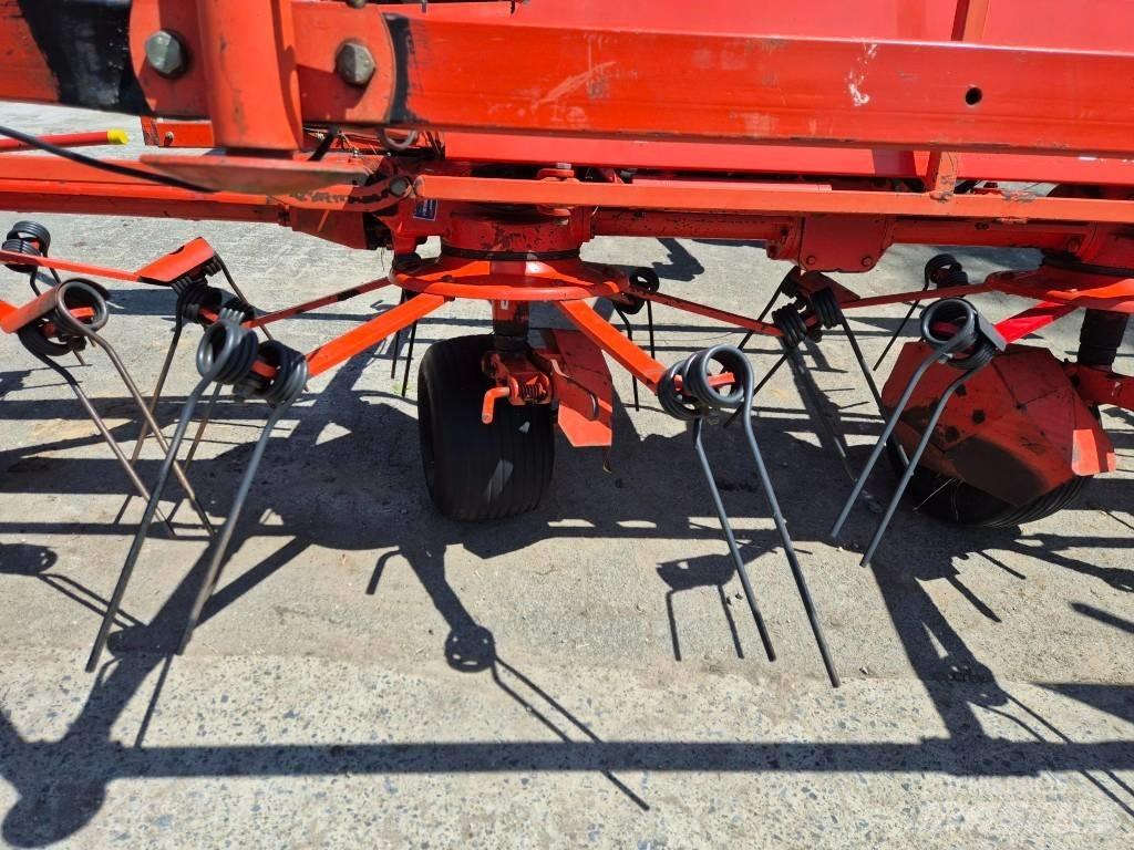 Kuhn GF 8501 MHO Zgrabiarki i przetrząsacze
