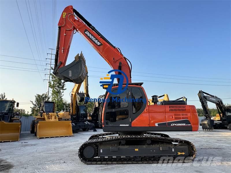 Doosan DX 225 LCA Koparki gąsienicowe