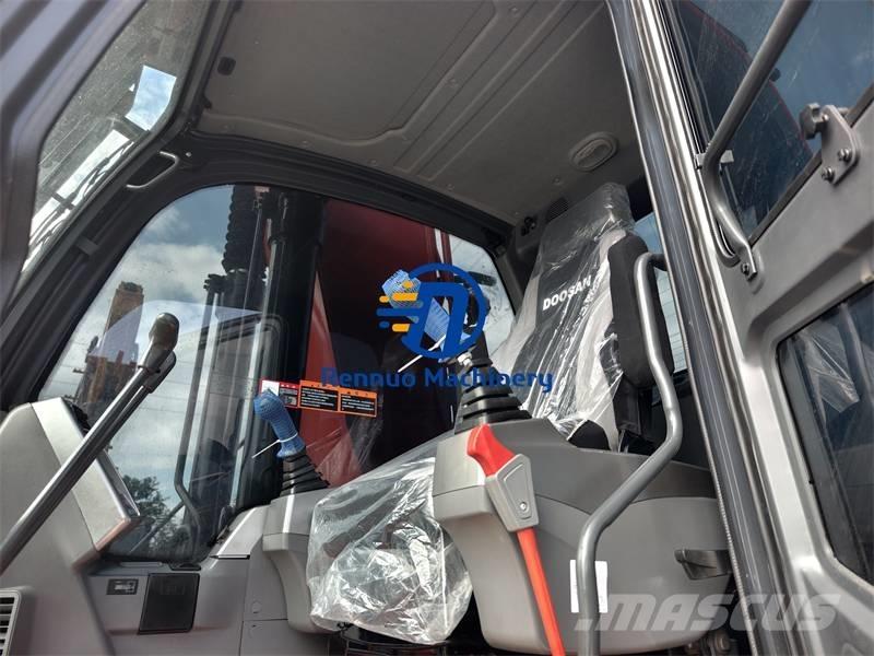 Doosan DX 225 LCA Koparki gąsienicowe