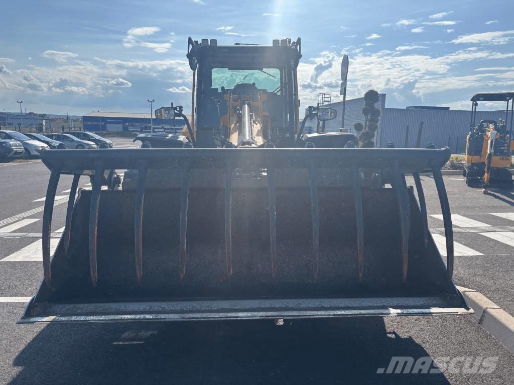 JCB TM 320 S Ładowarki rolnicze