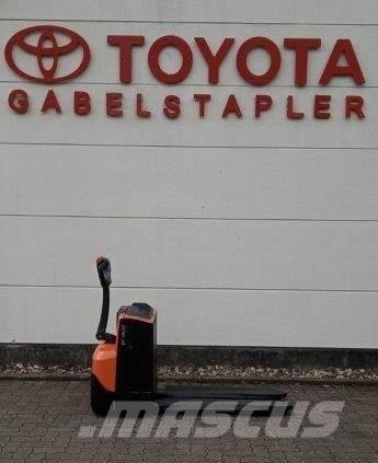 Toyota LWE 200 Wózki widłowe unoszące z dyszlem