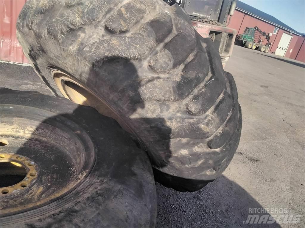 Nokian Els 17,5x25 Opony, koła i felgi