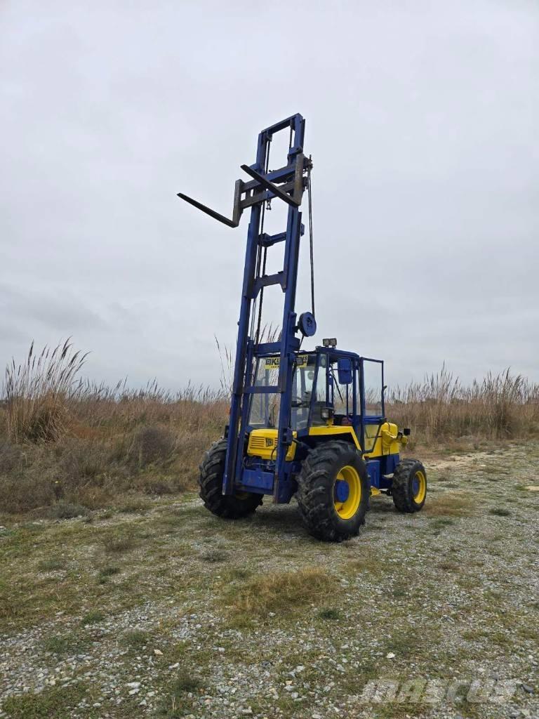 JCB 926 Wózki widłowe terenowe