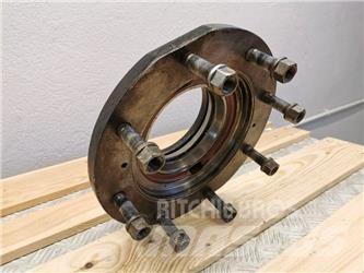 JLG 307 wheel hub Opony, koła i felgi