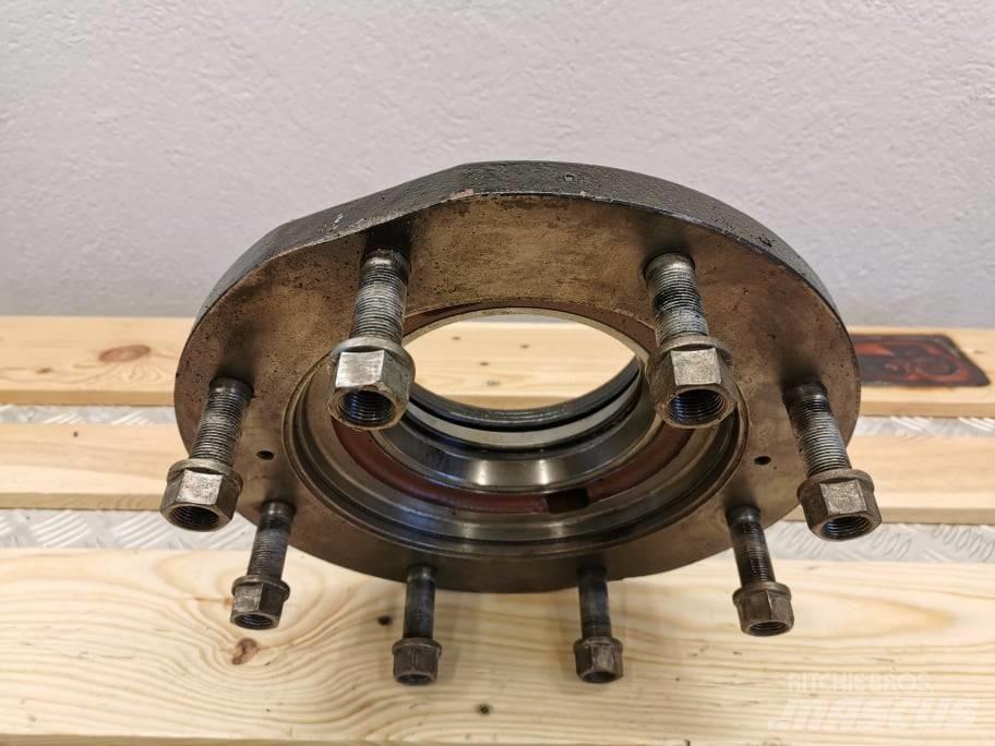 JLG 307 wheel hub Opony, koła i felgi