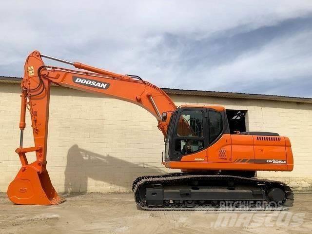 Doosan DX 225 Koparki gąsienicowe
