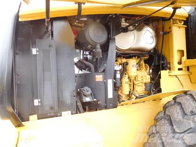 CAT 926M Ładowarki kołowe