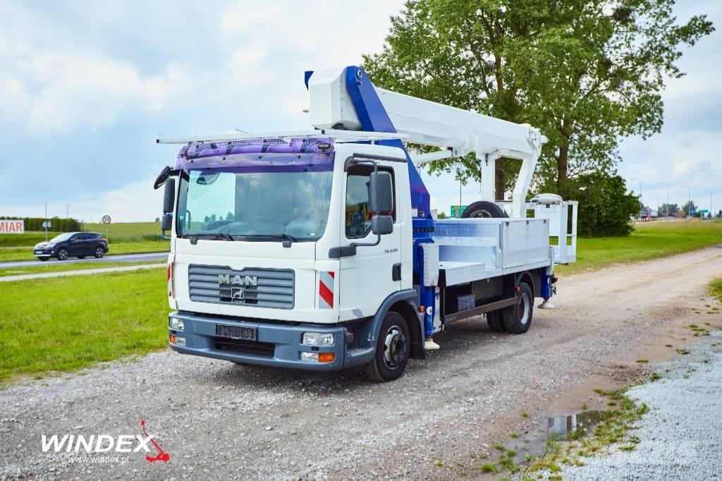 Wumag WT 300 Podnośniki koszowe
