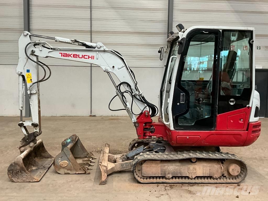 Takeuchi TB 230 Minikoparki