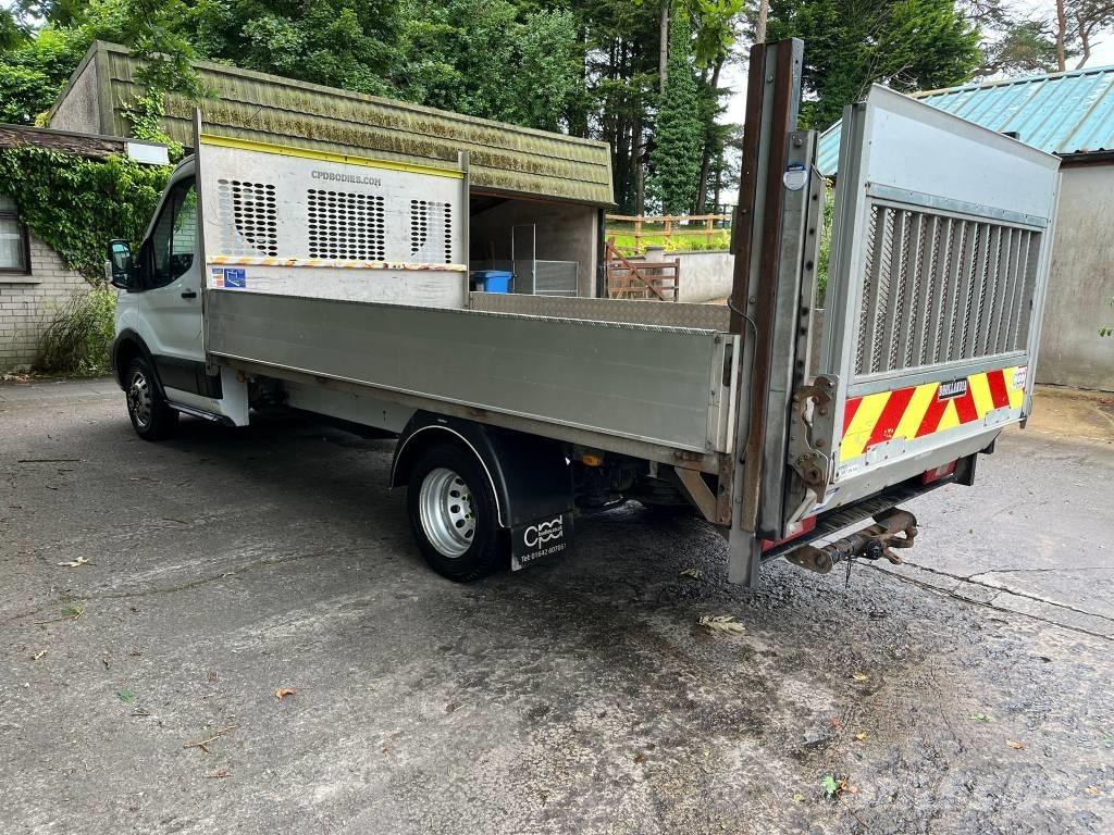 Ford Transit 350 XL Samochody ratownicze pomocy drogowej