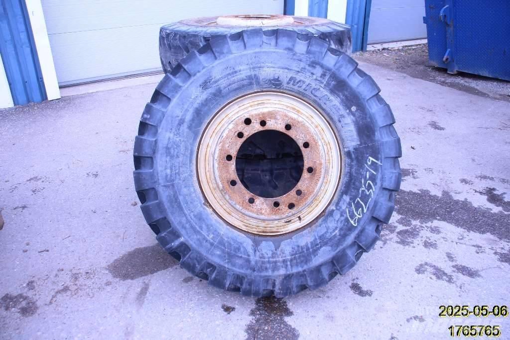 Michelin XMINED2 Opony, koła i felgi