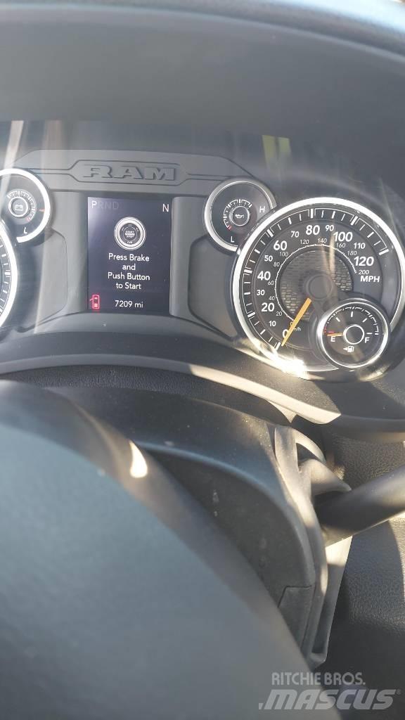RAM 5500 Ciężarówki typu Platforma / Skrzynia