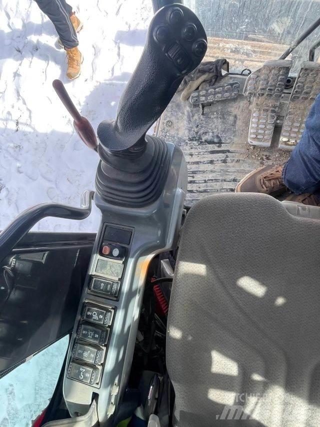 Hitachi ZX135US-6 Koparki gąsienicowe