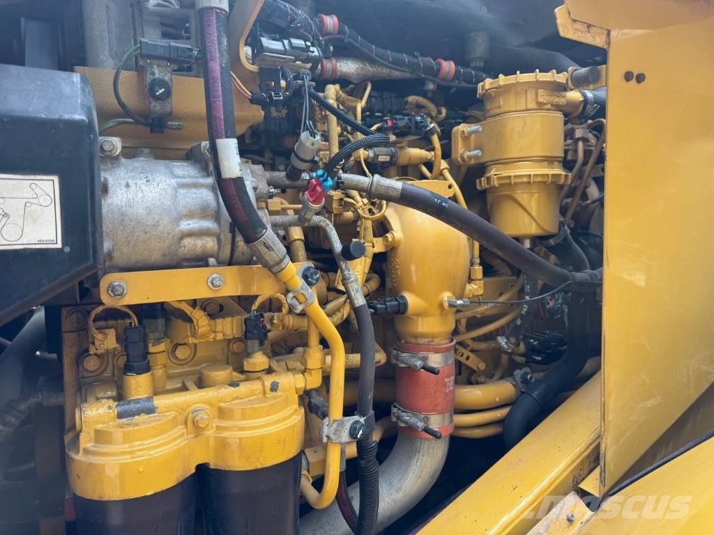 CAT 966 M Ładowarki kołowe