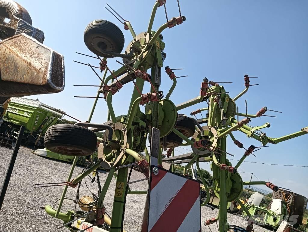 CLAAS Volto 900 T Zgrabiarki i przetrząsacze