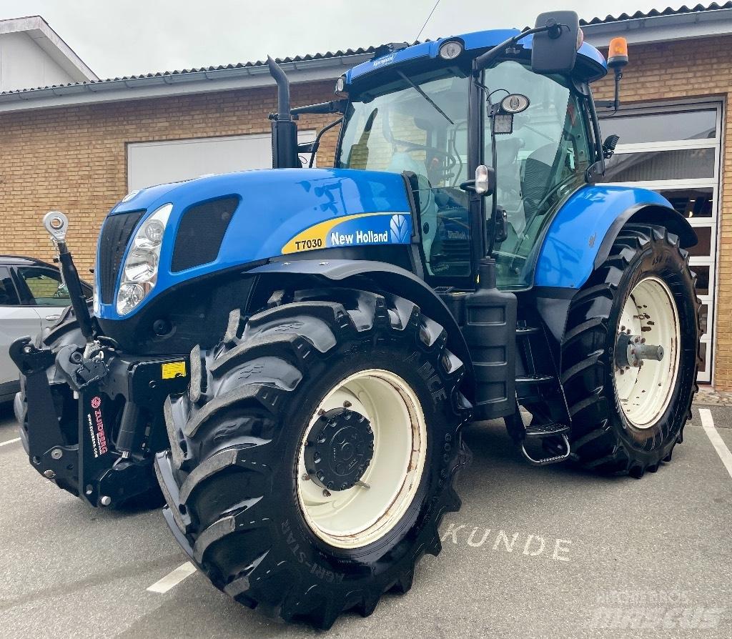New Holland T 7030 Ciągniki rolnicze