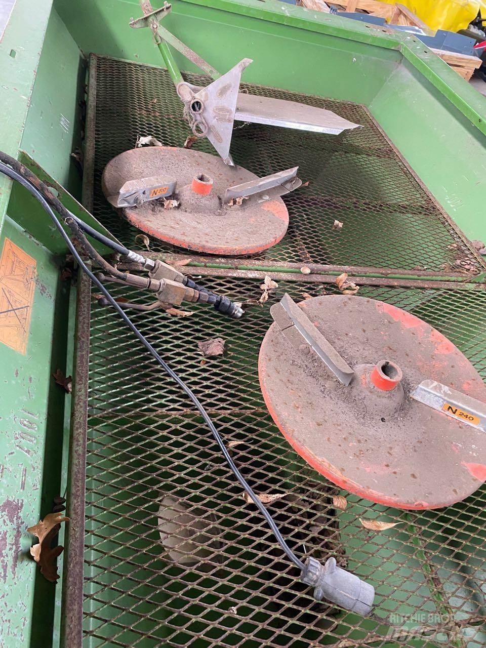 Amazone ZA-U 1001 Rozrzutnik nawozów mineralnych