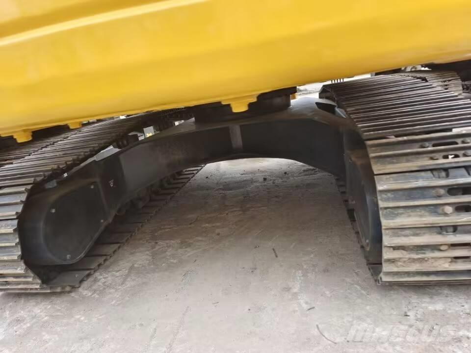 Komatsu PC 200-8 Koparki gąsienicowe