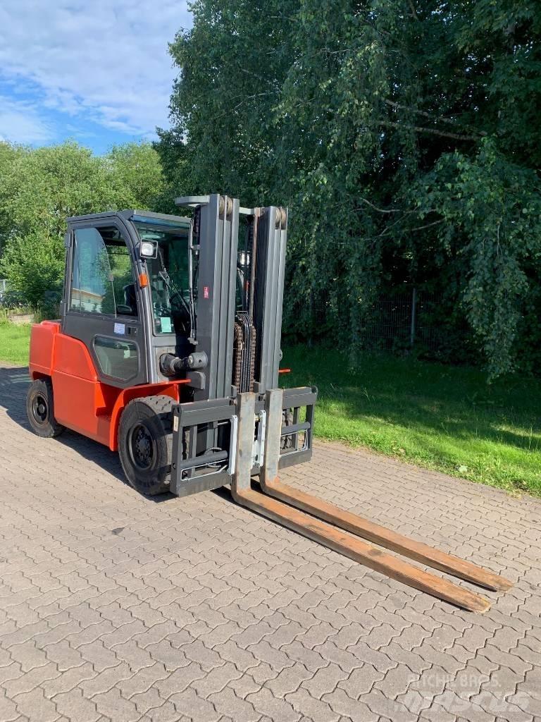 Nissan WG1F4F50Y Wózki Diesla