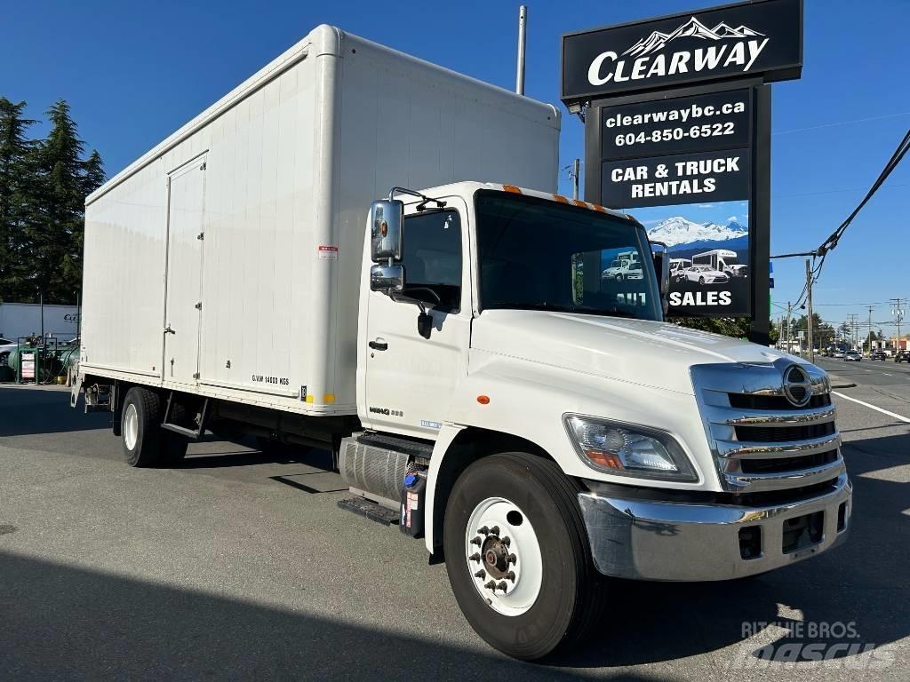 Hino 338 Samochody do transportu napojów