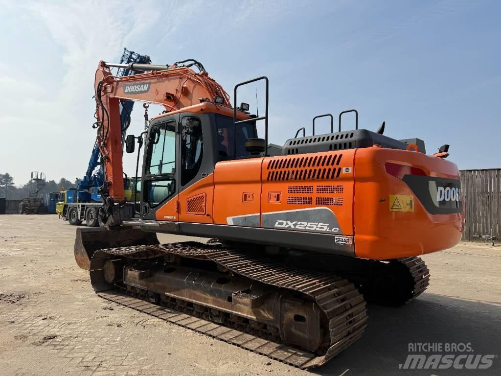 Doosan DX 255 LC-5 Koparki gąsienicowe