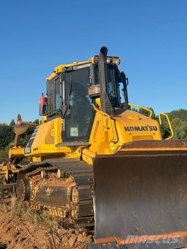 Komatsu D 61 EX-23 Spycharki gąsienicowe