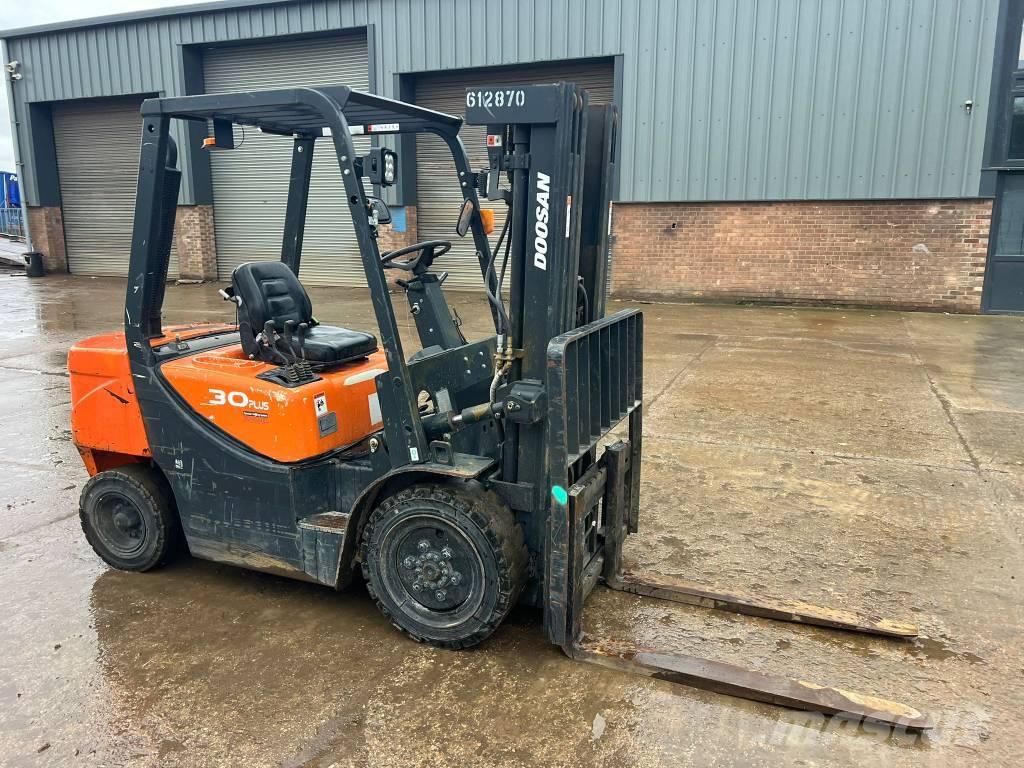 Doosan D 30 GP Wózki Diesla