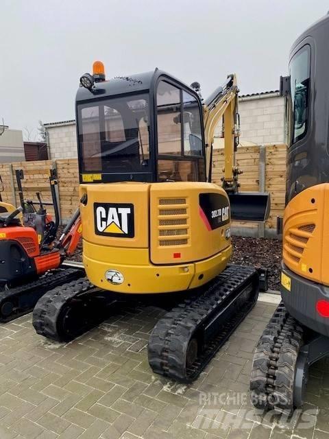 CAT 302.7 D CR Minikoparki