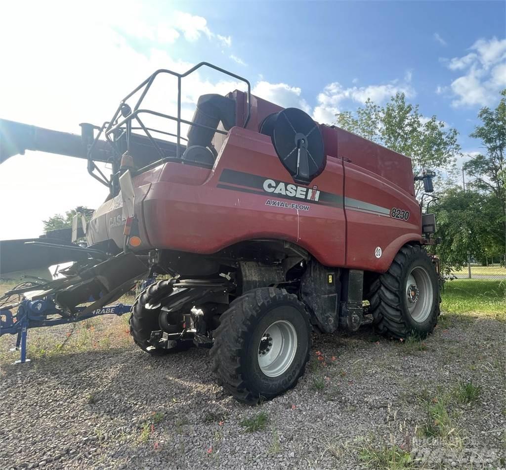 Case IH 8230 AF Kombajny zbożowe