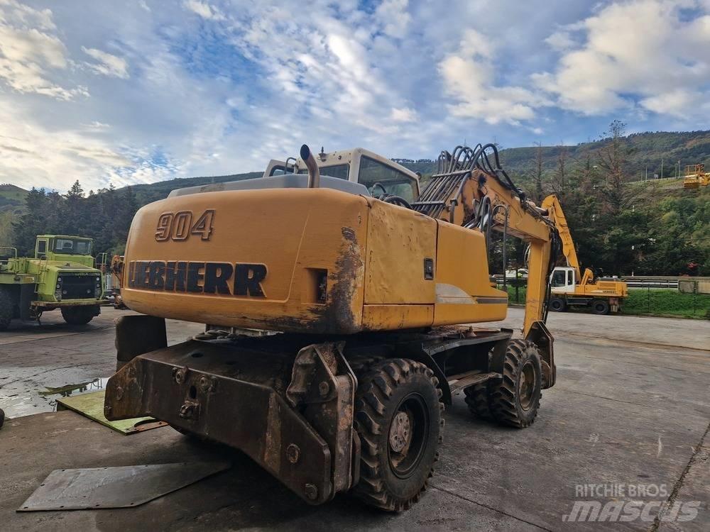 Liebherr A904C Koparki kołowe