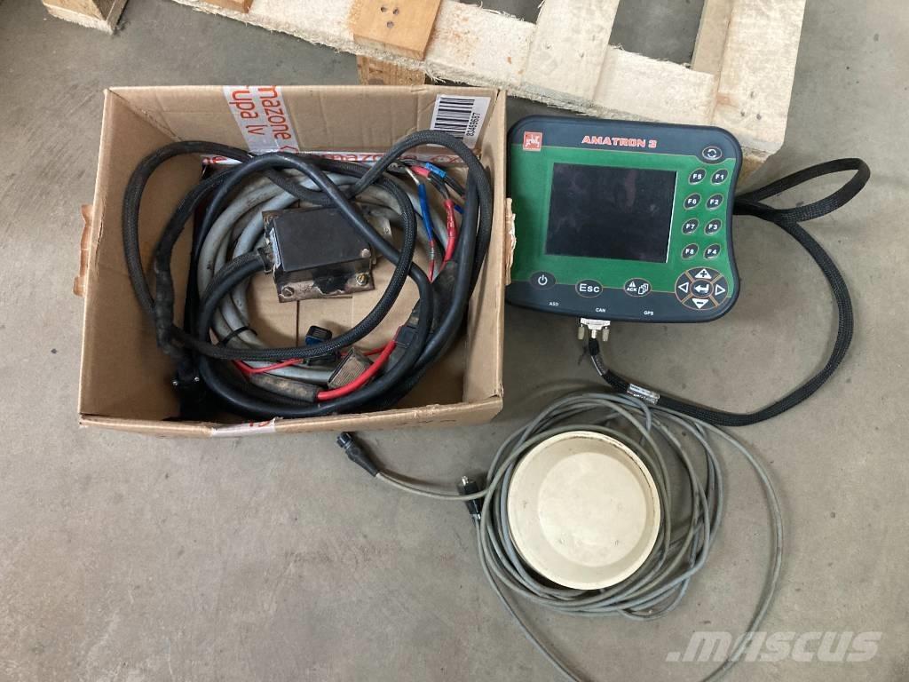 Amazone UX 5200 , 24 M Opryskiwacze zaczepiane